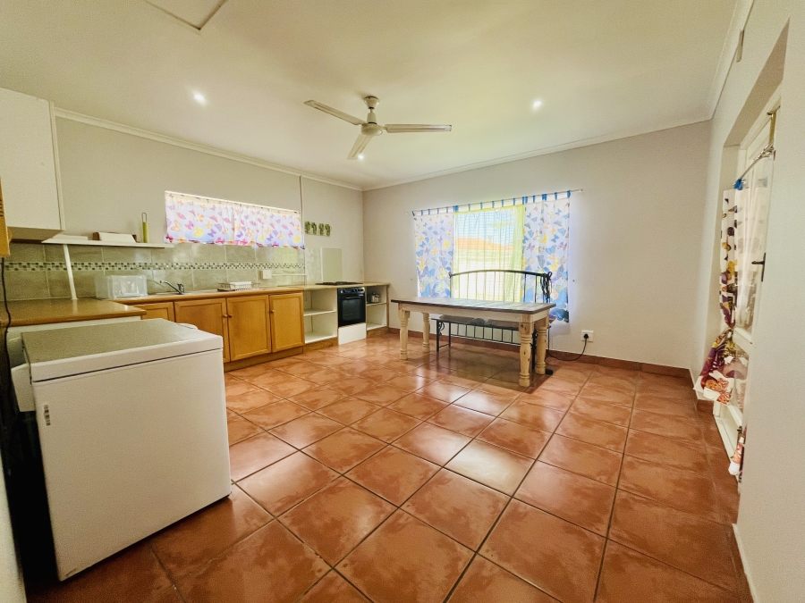 4 Bedroom Property for Sale in Sandbaai Western Cape